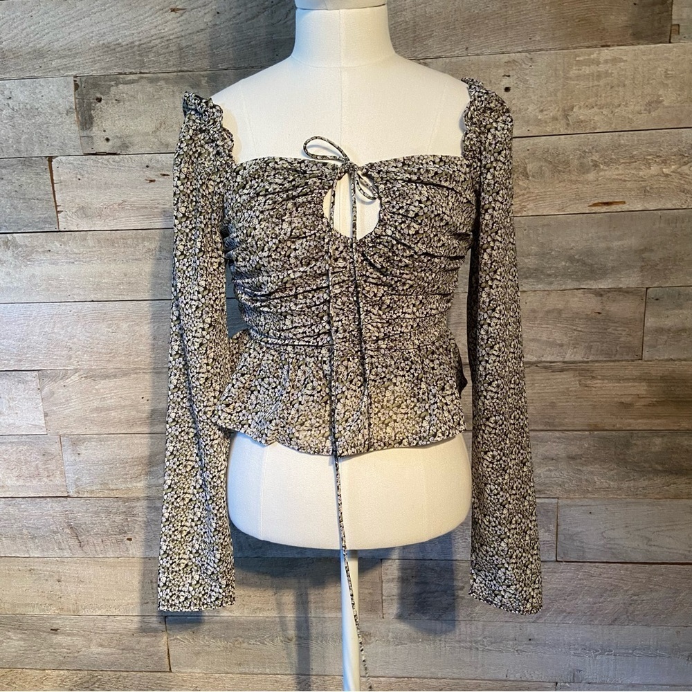 BNWT Beyond Words women’s floral cottage core peasant cropped blouse size small